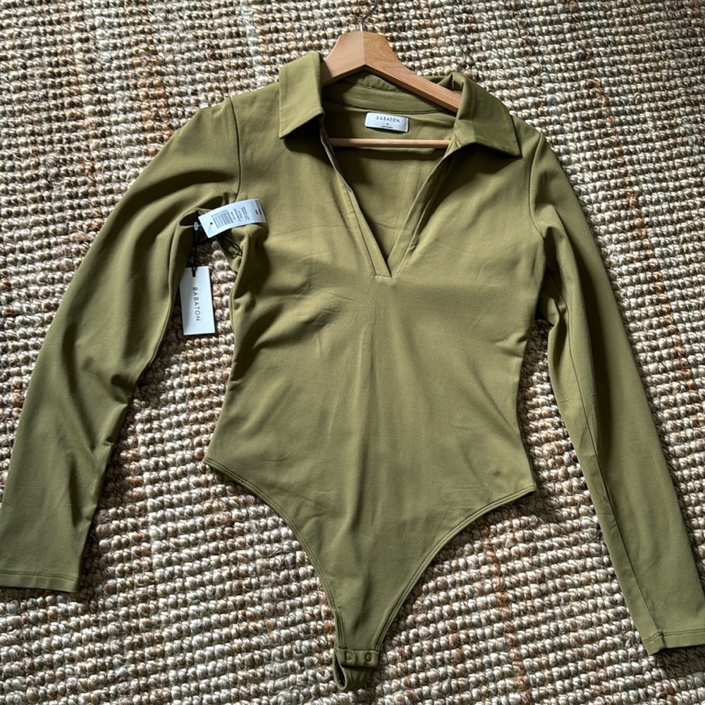 Aritzia Polo longsleeve bodysuit NEW (size M)